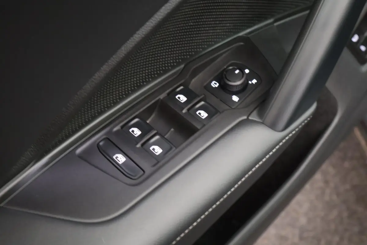 1.5 204pk eHybrid Life Edition Camera Adaptive Cruise Keyless Virtual Cockpit Carplay