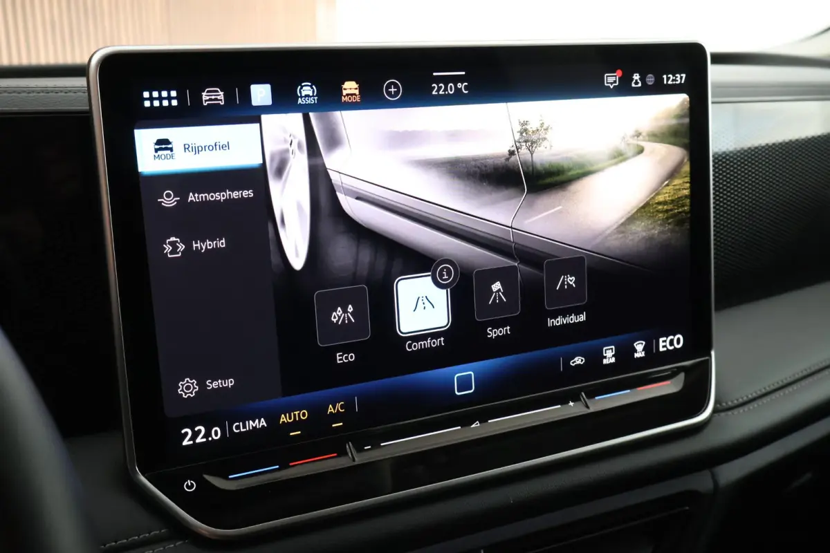 1.5 204pk eHybrid Life Edition Camera Adaptive Cruise Keyless Virtual Cockpit Carplay