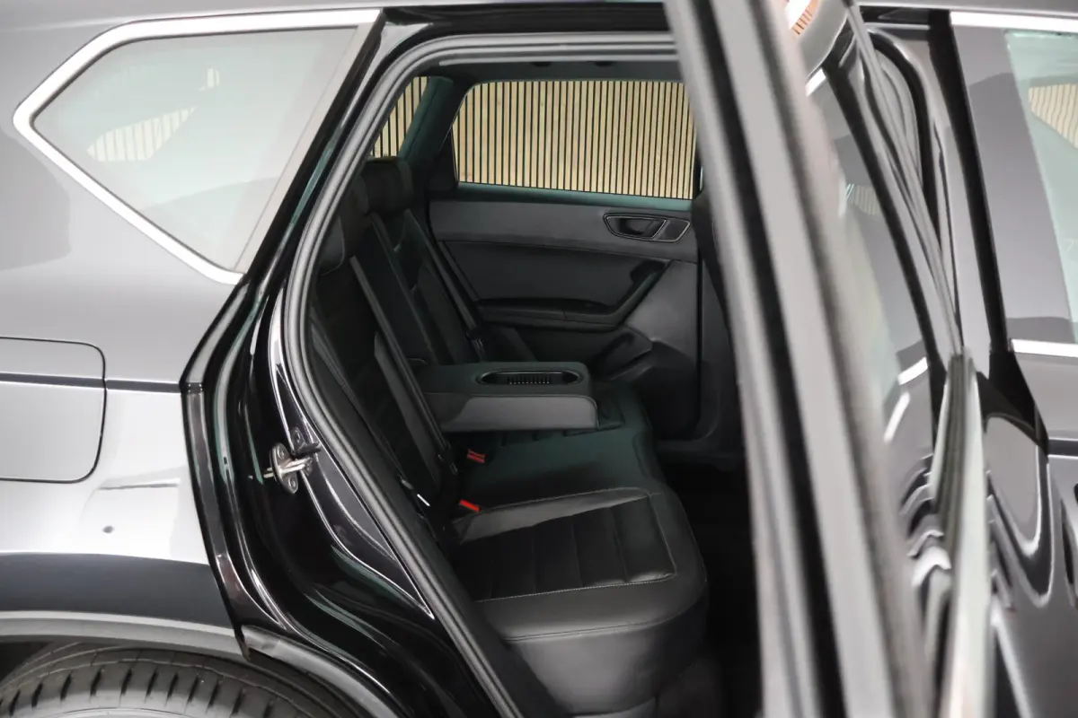 2.0 EcoTSI 190pk FR 4DRIVE Business Intense 360Camera Leder Beats Keyless Stoelverwarming Navigatie