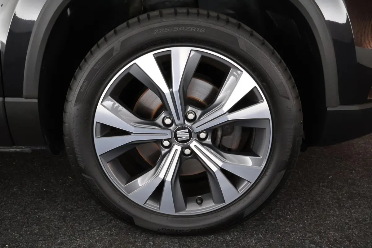 2.0 EcoTSI 190pk FR 4DRIVE Business Intense 360Camera Leder Beats Keyless Stoelverwarming Navigatie