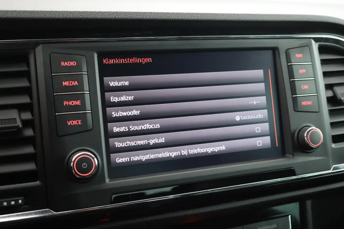 2.0 EcoTSI 190pk FR 4DRIVE Business Intense 360Camera Leder Beats Keyless Stoelverwarming Navigatie