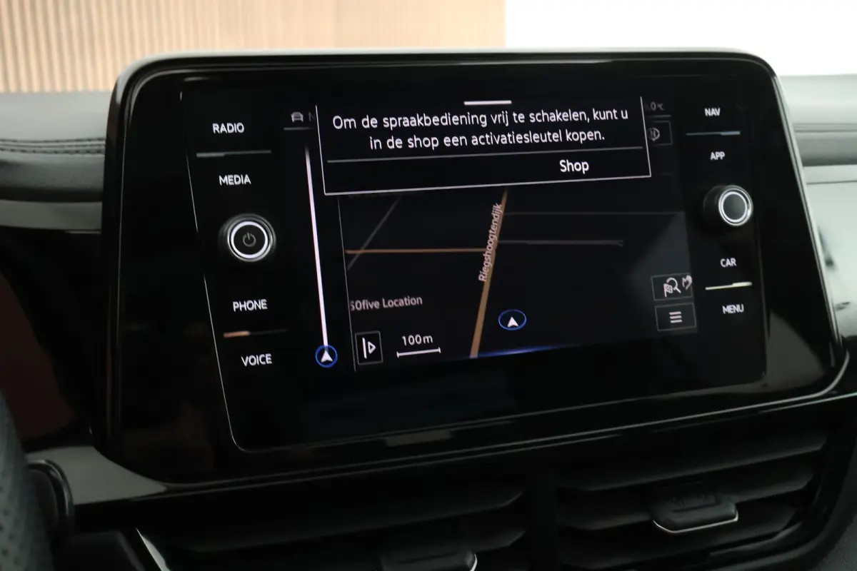 1.5 TSI 150pk DSG R-Line Business Black Style Panoramadak Trekhaak Camera Navigatie Beats Stoelverwarming Keyless