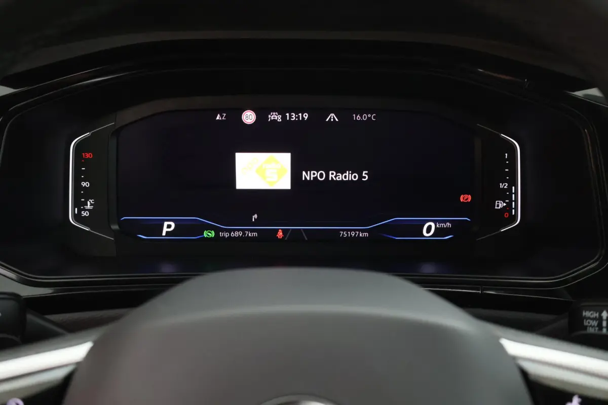 1.5 TSI 150pk DSG R-Line Business Black Style Panoramadak Trekhaak Camera Navigatie Beats Stoelverwarming Keyless