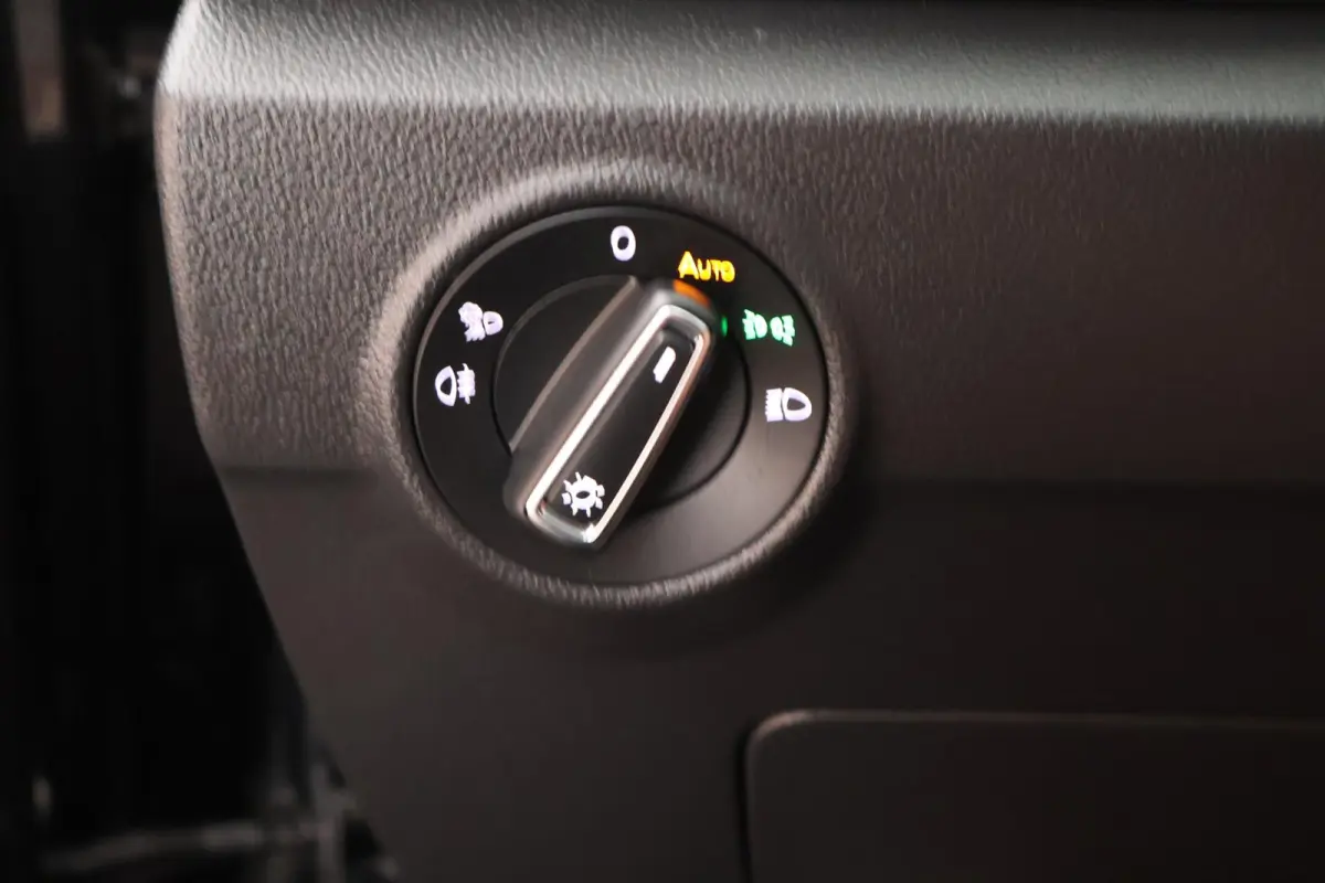 1.5 TSI 150pk DSG R-Line Business Black Style Panoramadak Trekhaak Camera Navigatie Beats Stoelverwarming Keyless