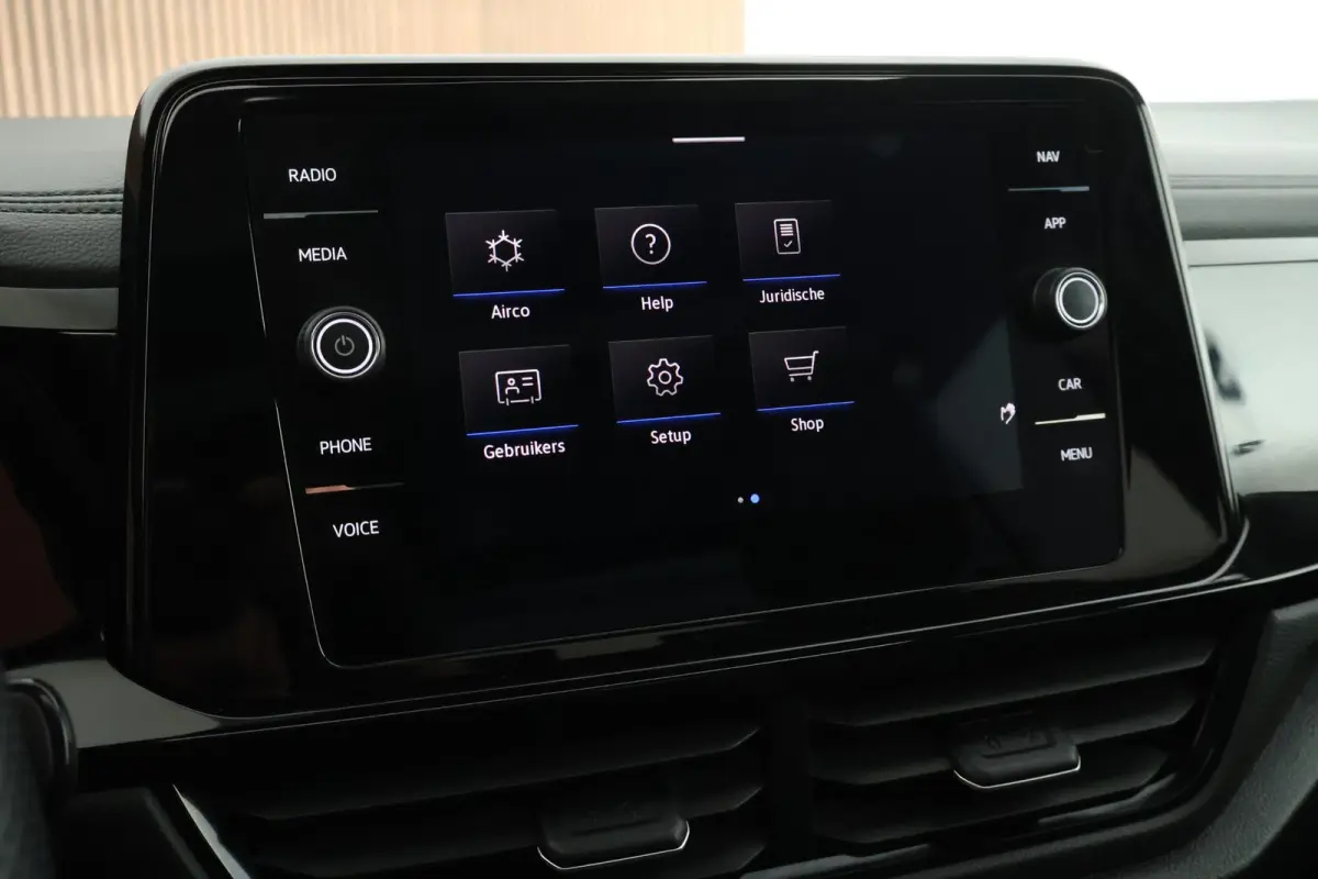 1.5 TSI 150pk DSG R-Line Business Black Style Panoramadak Trekhaak Camera Navigatie Beats Stoelverwarming Keyless