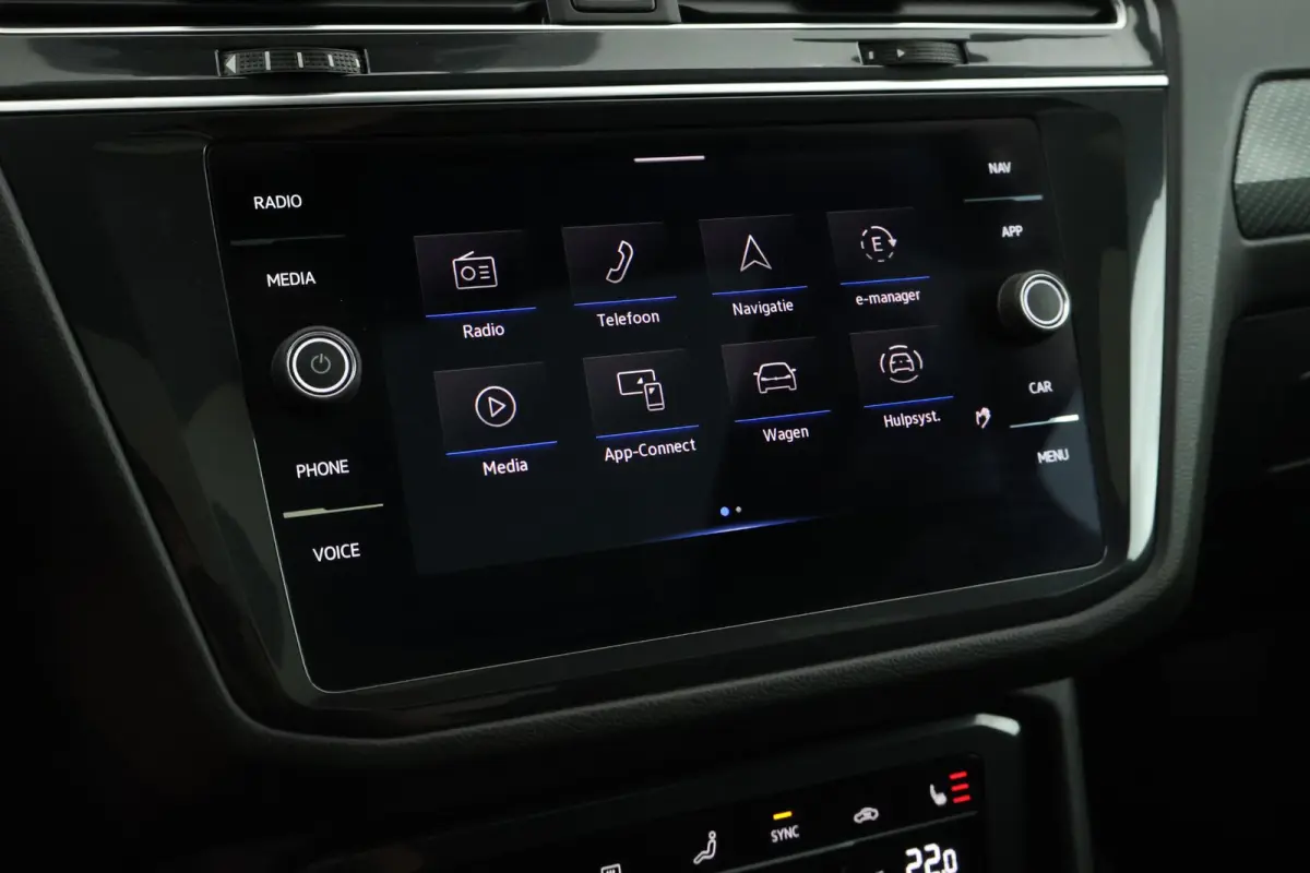 1.4 TSI 245pk eHybrid R-Line Business Black Style Trekhaak Panoramadak Stoelverwarming Virtual Cockpit