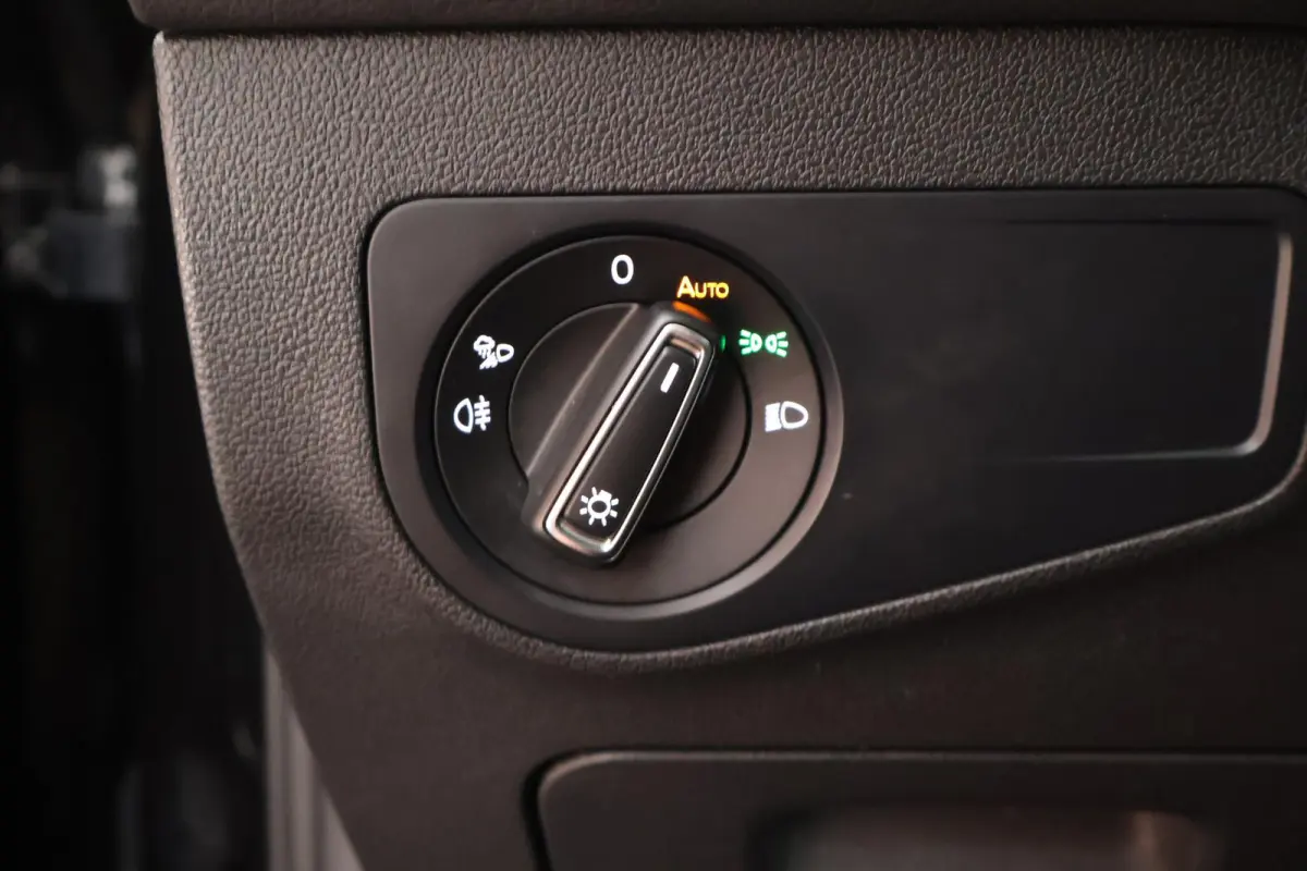 1.4 TSI 245pk eHybrid R-Line Business Black Style Trekhaak Panoramadak Stoelverwarming Virtual Cockpit