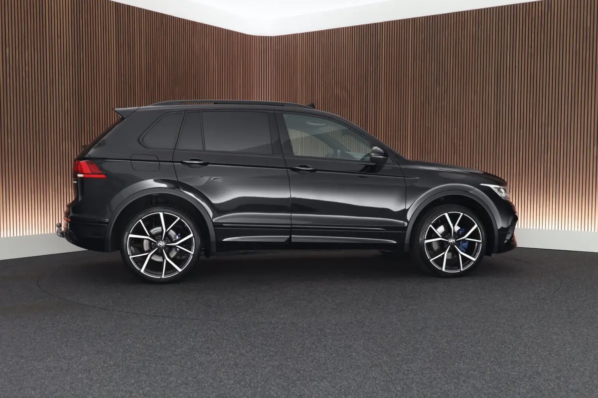 1.4 TSI 245pk eHybrid R-Line Business Black Style Trekhaak Panoramadak Stoelverwarming Virtual Cockpit