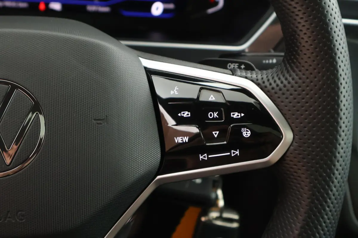 1.4 TSI 245pk eHybrid R-Line Business Black Style Trekhaak Panoramadak Stoelverwarming Virtual Cockpit