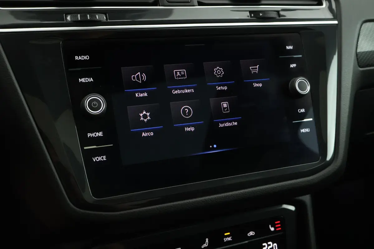 1.4 TSI 245pk eHybrid R-Line Business Black Style Trekhaak Panoramadak Stoelverwarming Virtual Cockpit
