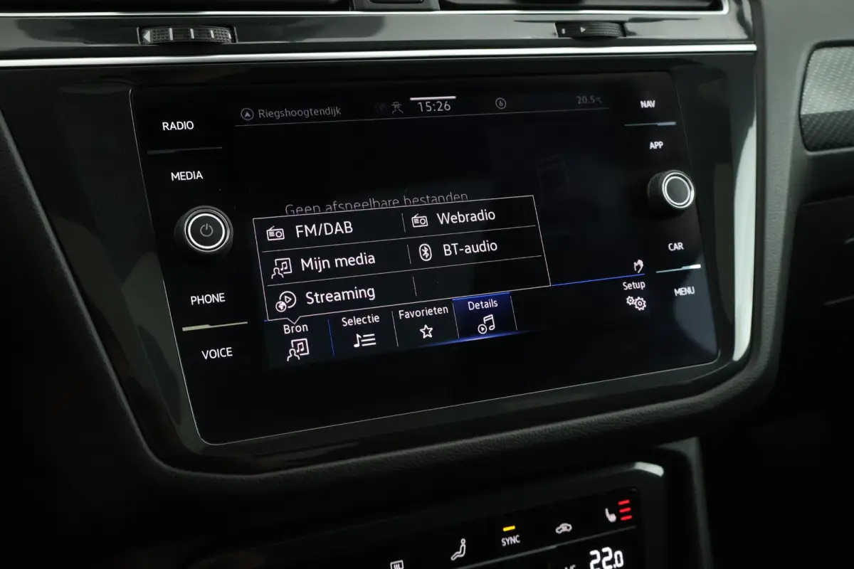 1.4 TSI 245pk eHybrid R-Line Business Black Style Trekhaak Panoramadak Stoelverwarming Virtual Cockpit
