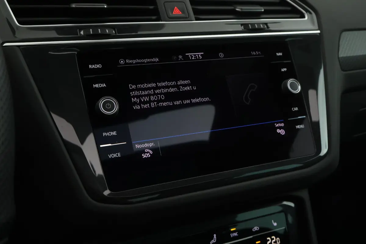 1.5 TSI 150pk DSG R-Line Business + Trekhaak Camera HUD Stoelverwarming Panoramadak Navigatie