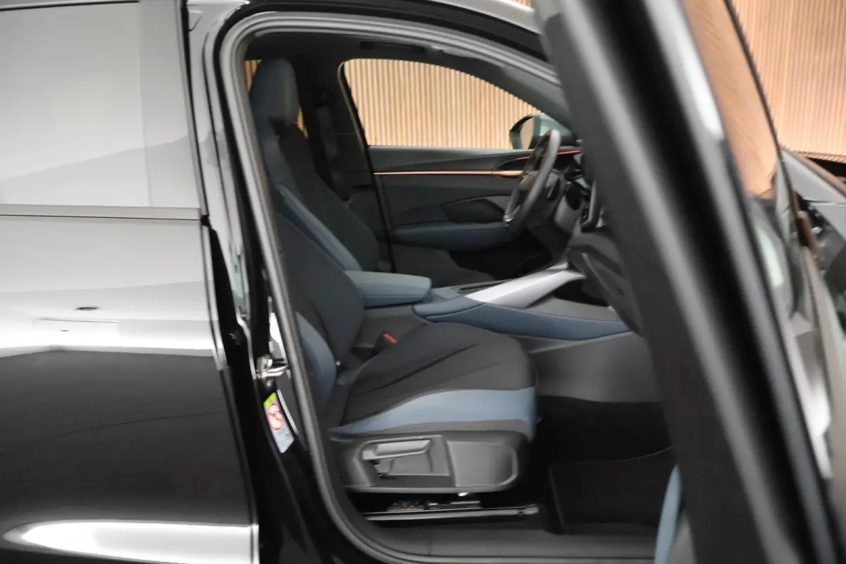 1.5 TSI 272pk e-Hybrid VZ Performance 360Camera Keyless Stoelverwarming Panoramadak Navigatie