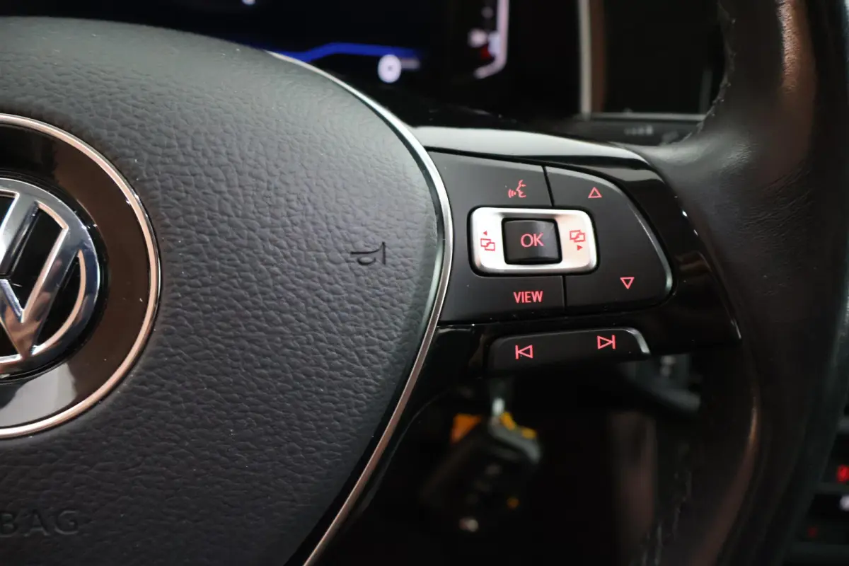 1.0 TSI 95pk R-Line Highline Virtual Cockpit Navigatie Adaptive Cruise Clima