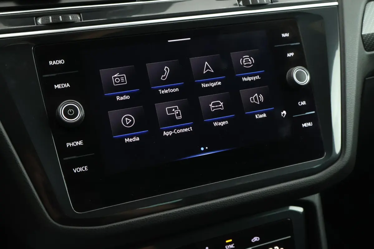 1.5 TSI 150pk DSG R-Line Business+ Panoramadak Camera Keyless Virtual Cockpit Navigatie