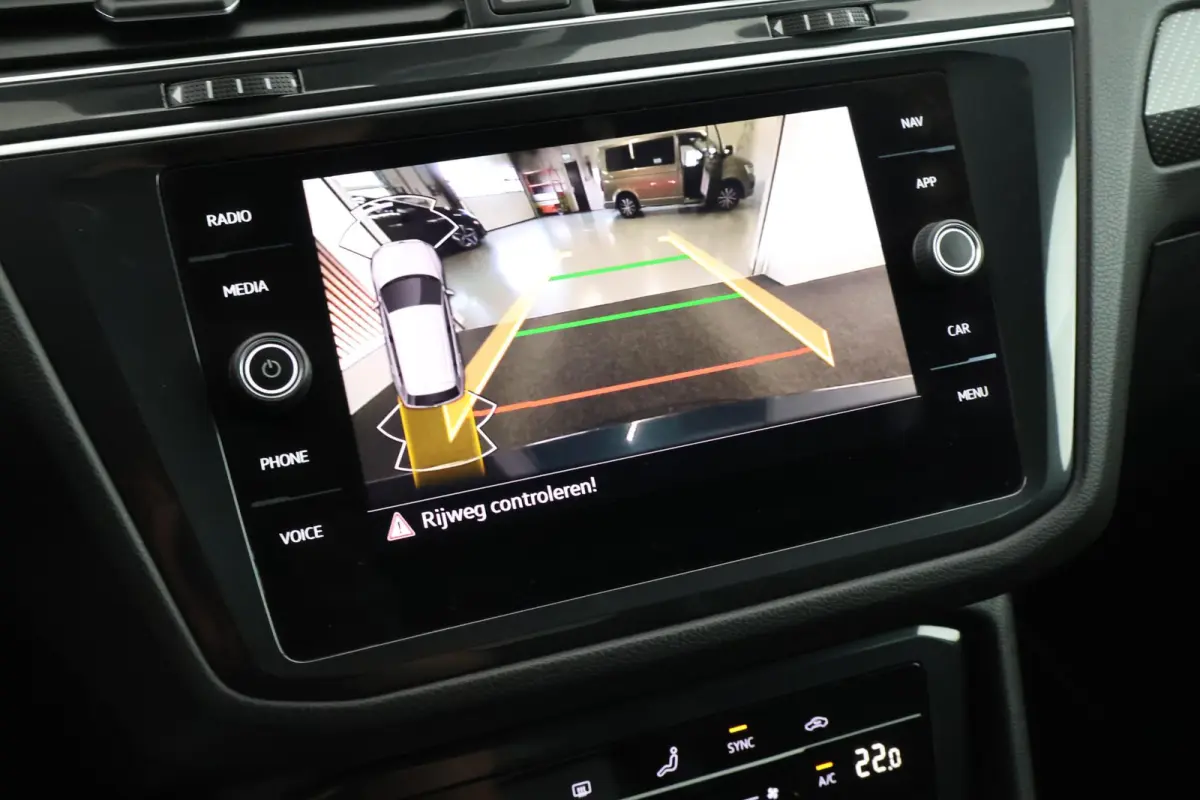 1.5 TSI 150pk DSG R-Line Business+ Panoramadak Camera Keyless Virtual Cockpit Navigatie