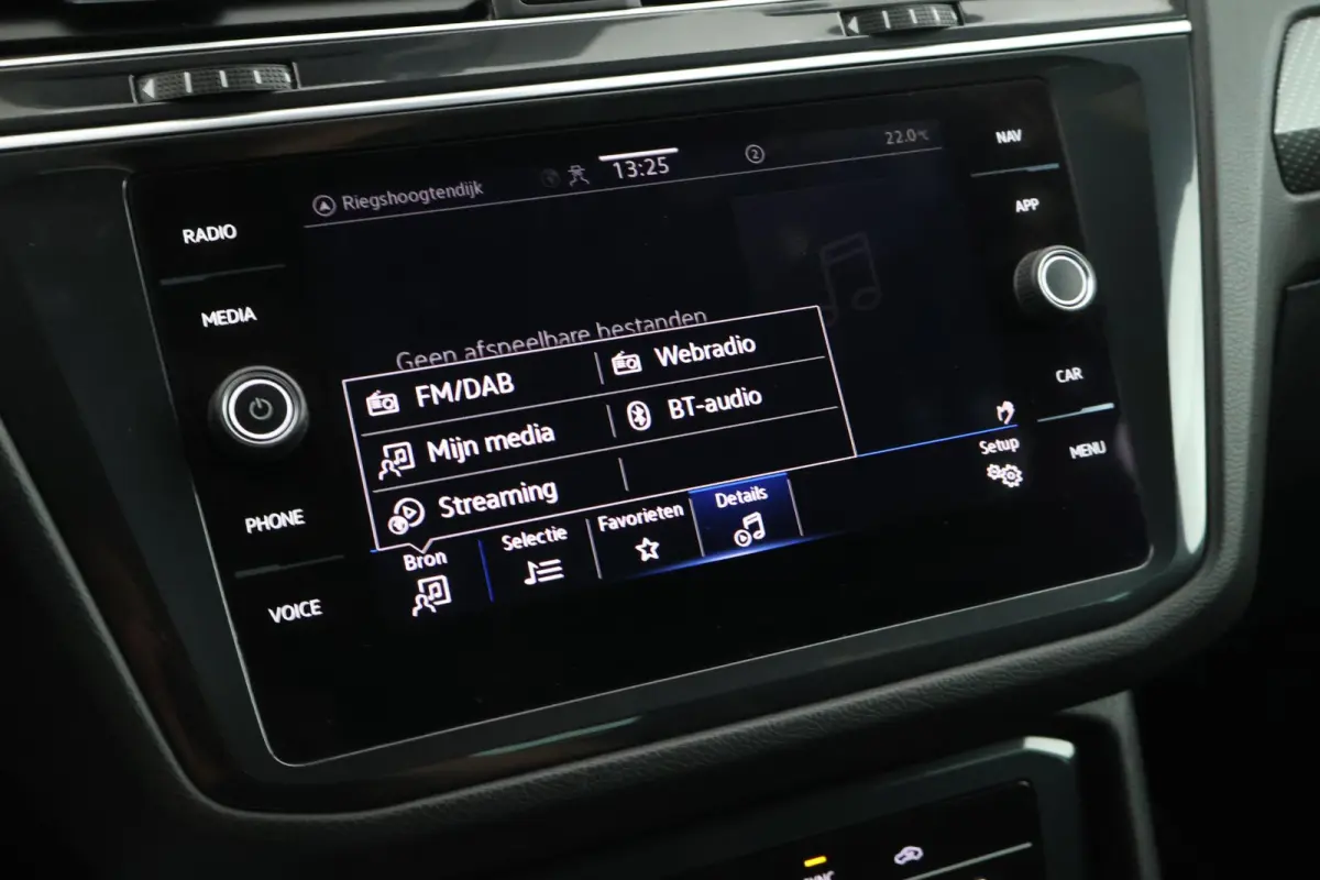 1.5 TSI 150pk DSG R-Line Business+ Panoramadak Camera Keyless Virtual Cockpit Navigatie