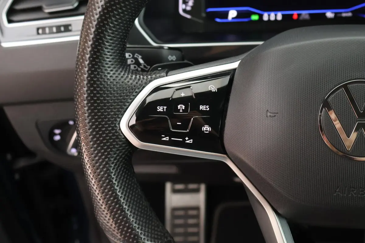 1.5 TSI 150pk DSG R-Line Business+ Panoramadak Camera Keyless Virtual Cockpit Navigatie