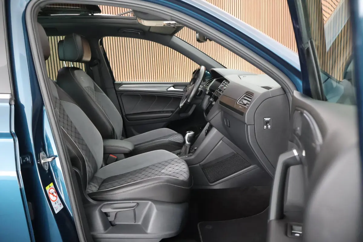 1.5 TSI 150pk DSG R-Line Business+ Panoramadak Camera Keyless Virtual Cockpit Navigatie