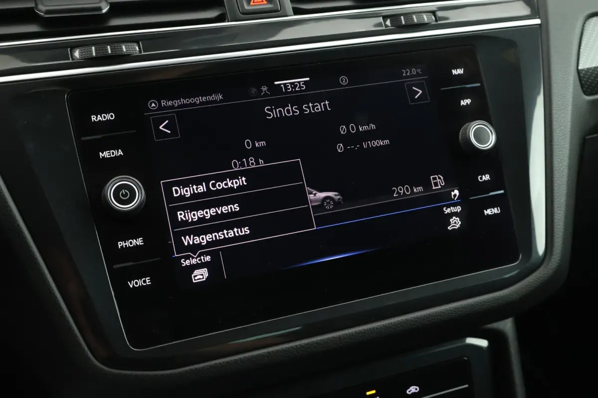 1.5 TSI 150pk DSG R-Line Business+ Panoramadak Camera Keyless Virtual Cockpit Navigatie