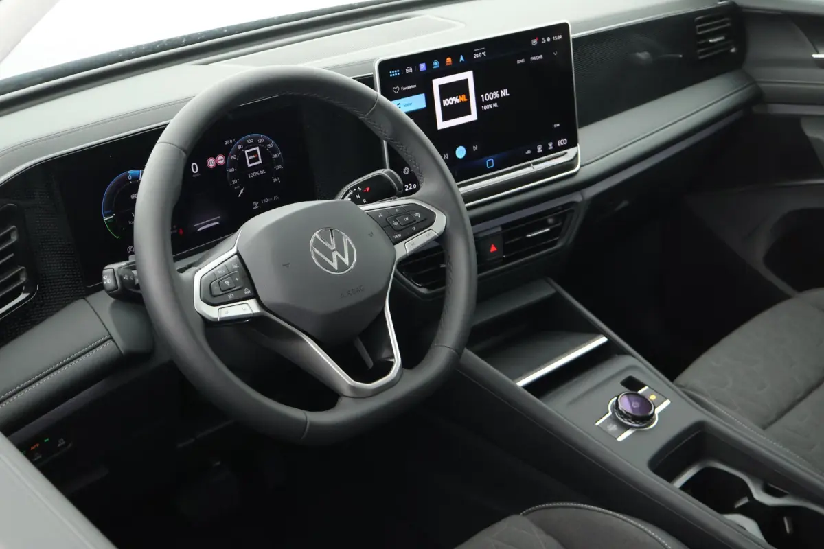 1.5 204pk eHybrid Life Camera Keyless Virtual Cockpit Carplay Panoramadak Trekhaak