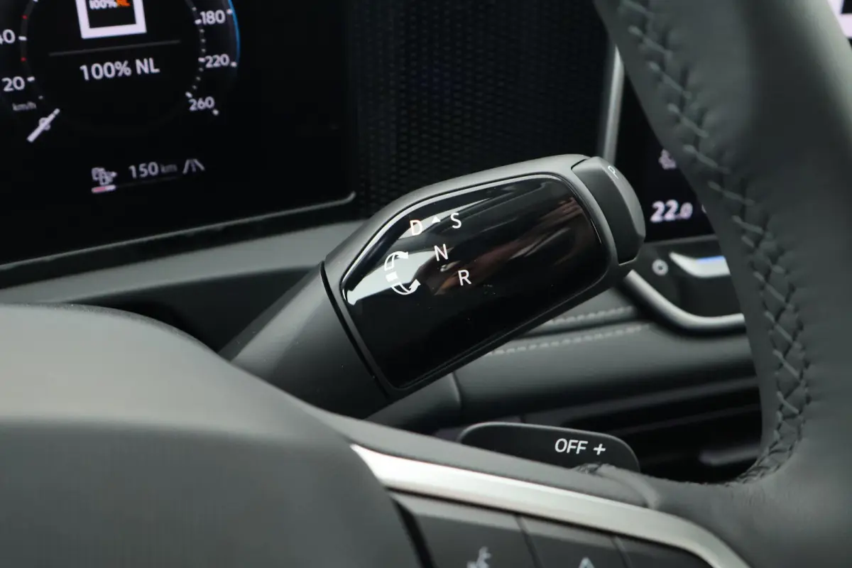 1.5 204pk eHybrid Life Camera Keyless Virtual Cockpit Carplay Panoramadak Trekhaak