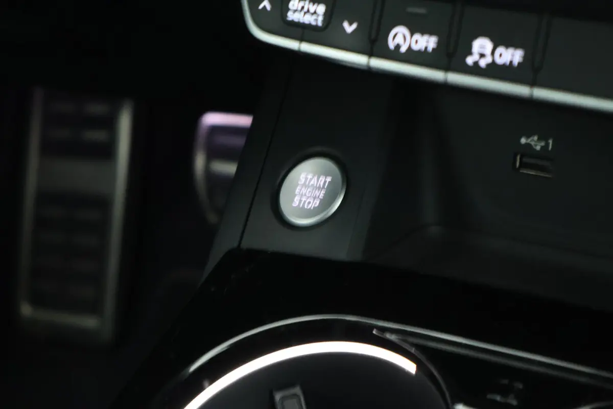 40 TFSI 190pk S Edition Virtual Cockpit Leder Led Navigatie Parkeersensoren S-Line