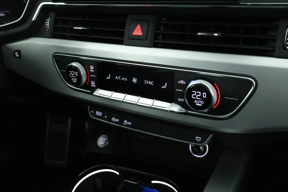 40 TFSI 190pk S Edition Virtual Cockpit Leder Led Navigatie Parkeersensoren S-Line