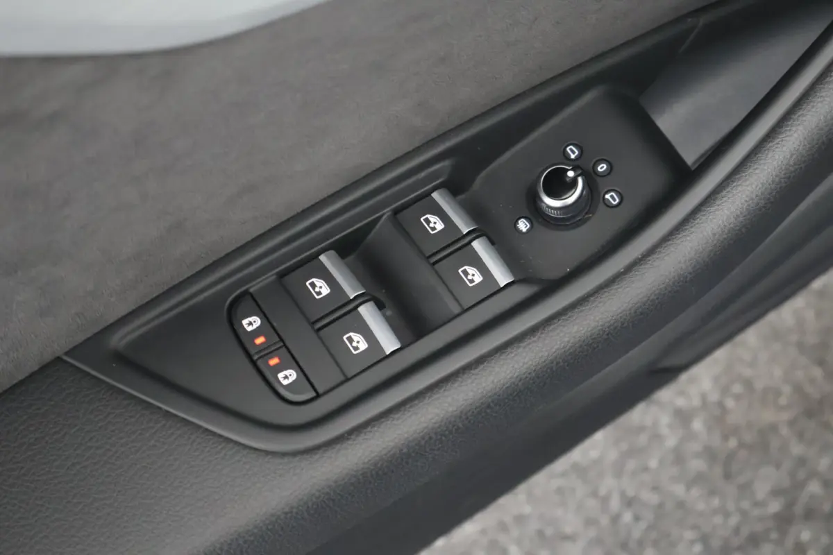 40 TFSI 190pk S Edition Virtual Cockpit Leder Led Navigatie Parkeersensoren S-Line