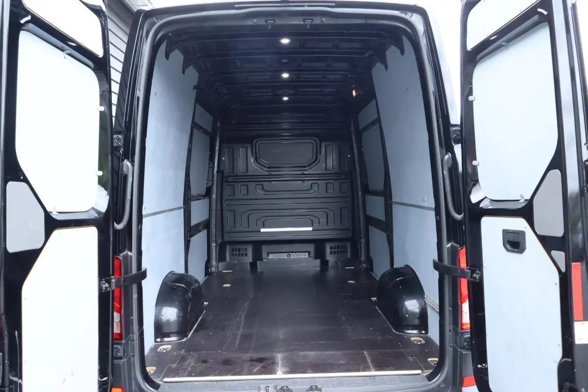 35 2.0 TDI 140pk DSG L4H3 Highline Schuifdeur L+R Camera Navigatie