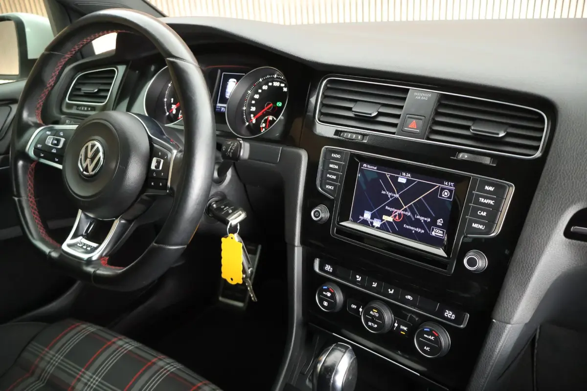 2.0 TSI 230pk DSG GTI Performance Xenon Camera Navigatie Cruise Control Drive Select