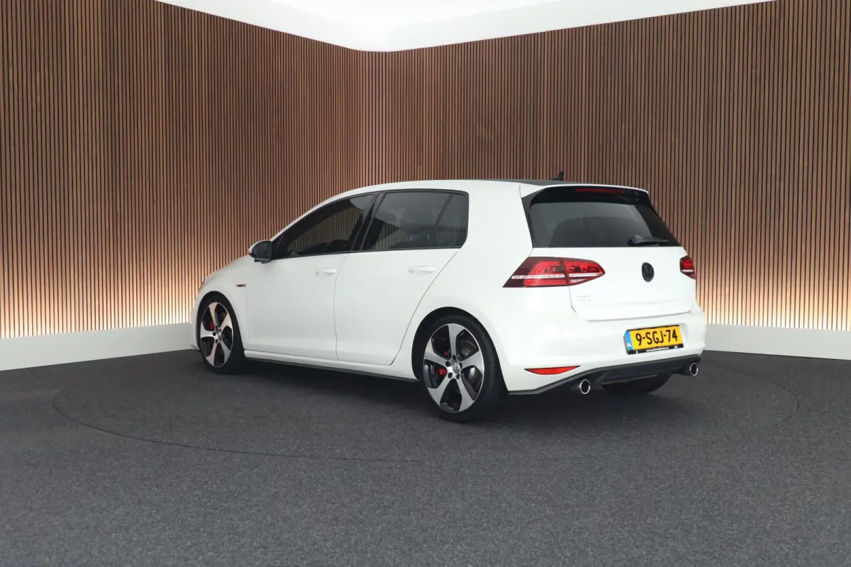 2.0 TSI 230pk DSG GTI Performance Xenon Camera Navigatie Cruise Control Drive Select