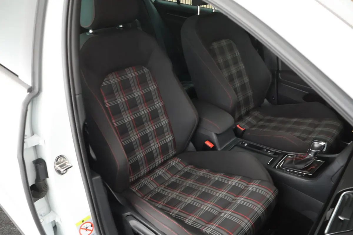 2.0 TSI 230pk DSG GTI Performance Xenon Camera Navigatie Cruise Control Drive Select