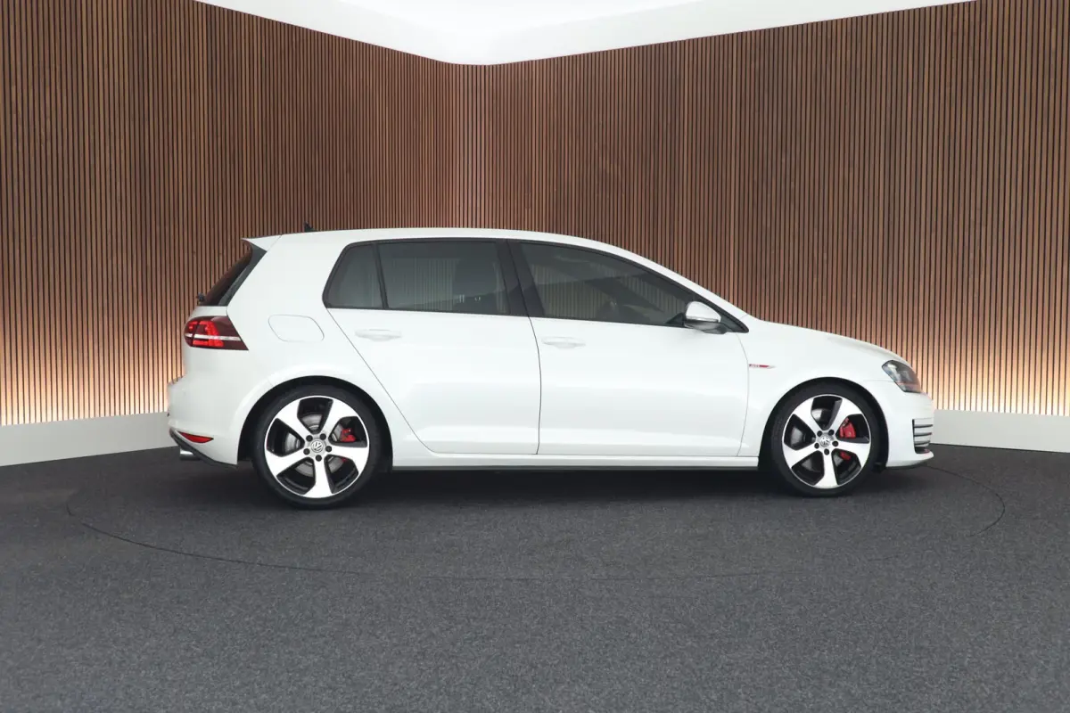 2.0 TSI 230pk DSG GTI Performance Xenon Camera Navigatie Cruise Control Drive Select
