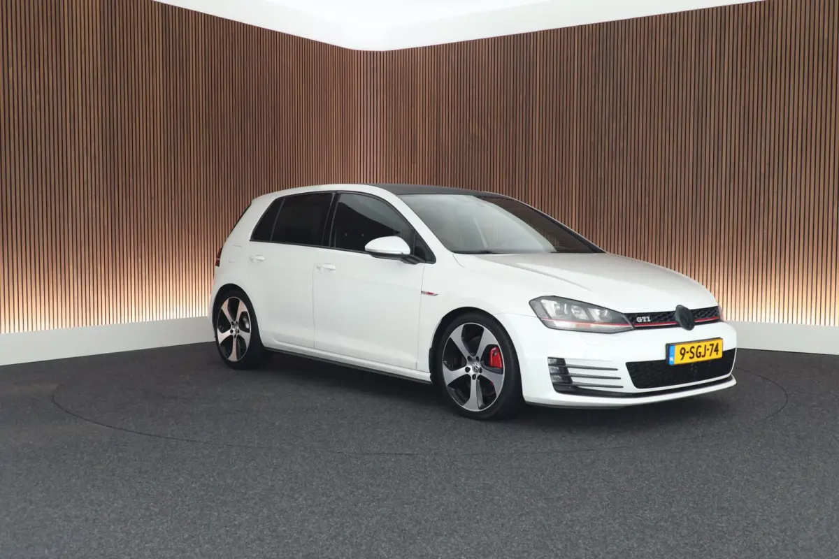 2.0 TSI 230pk DSG GTI Performance Xenon Camera Navigatie Cruise Control Drive Select