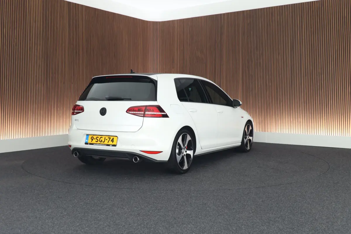 2.0 TSI 230pk DSG GTI Performance Xenon Camera Navigatie Cruise Control Drive Select