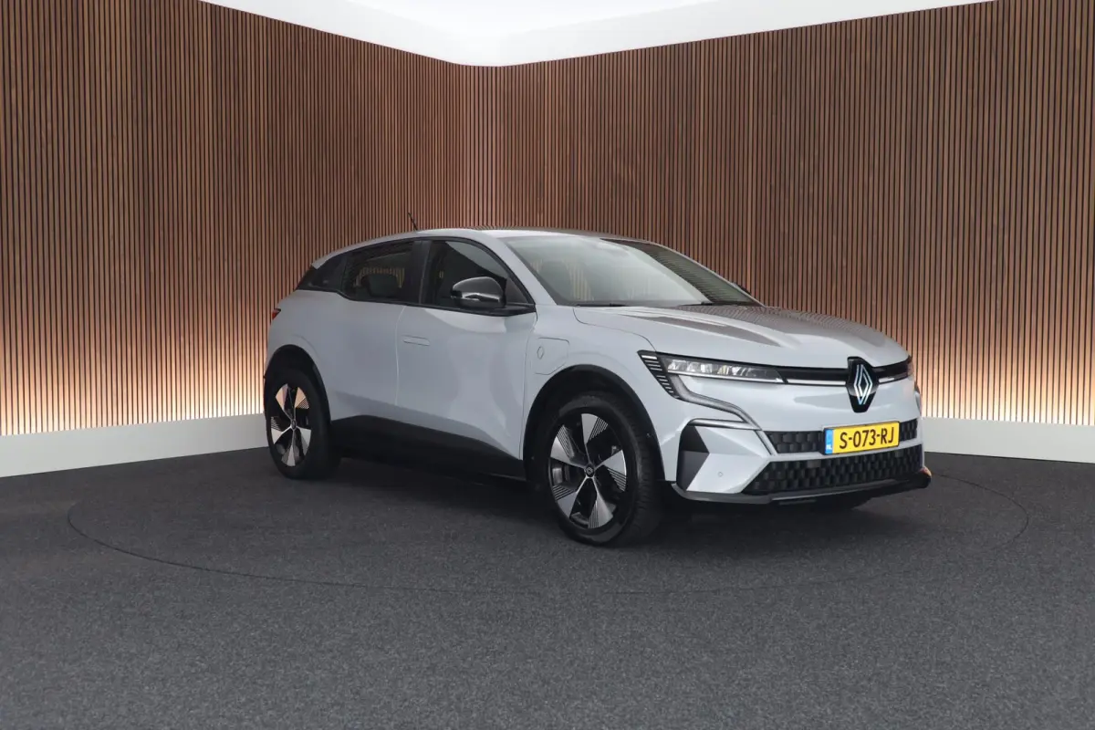EV60 220pk Optimum Charge Equilibre Stoelverwarming Stuurverwarming Carplay