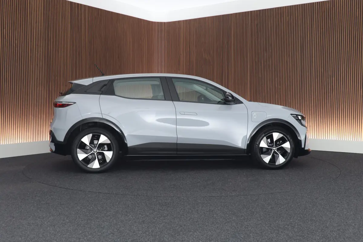 EV60 220pk Optimum Charge Equilibre Stoelverwarming Stuurverwarming Carplay