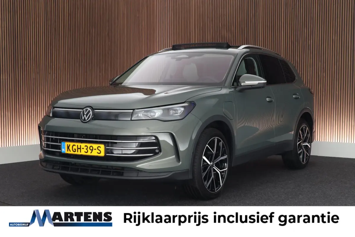 1.5 eHybrid 204pk Elegance Trekhaak 360Camera Head-Up Stuur+Stoelverwarming Keyless Massage Panoramadak