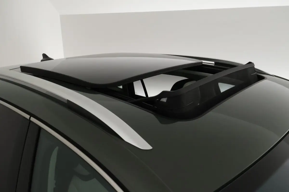 1.5 eHybrid 204pk Elegance Trekhaak 360Camera Head-Up Stuur+Stoelverwarming Keyless Massage Panoramadak