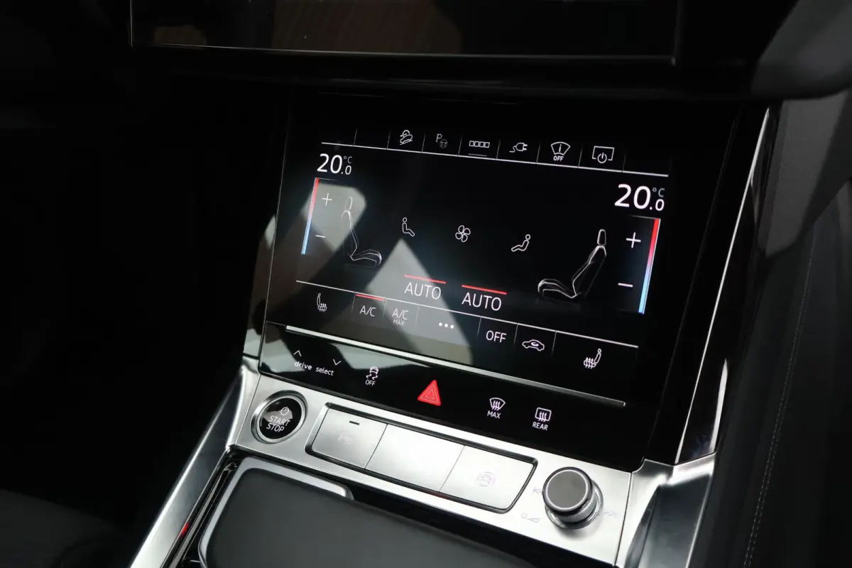 55 408pk 95 kWh SoH 94% quattro S edition Luchtvering Memory Camera Keyless Adaptive cruise 2x S-Line