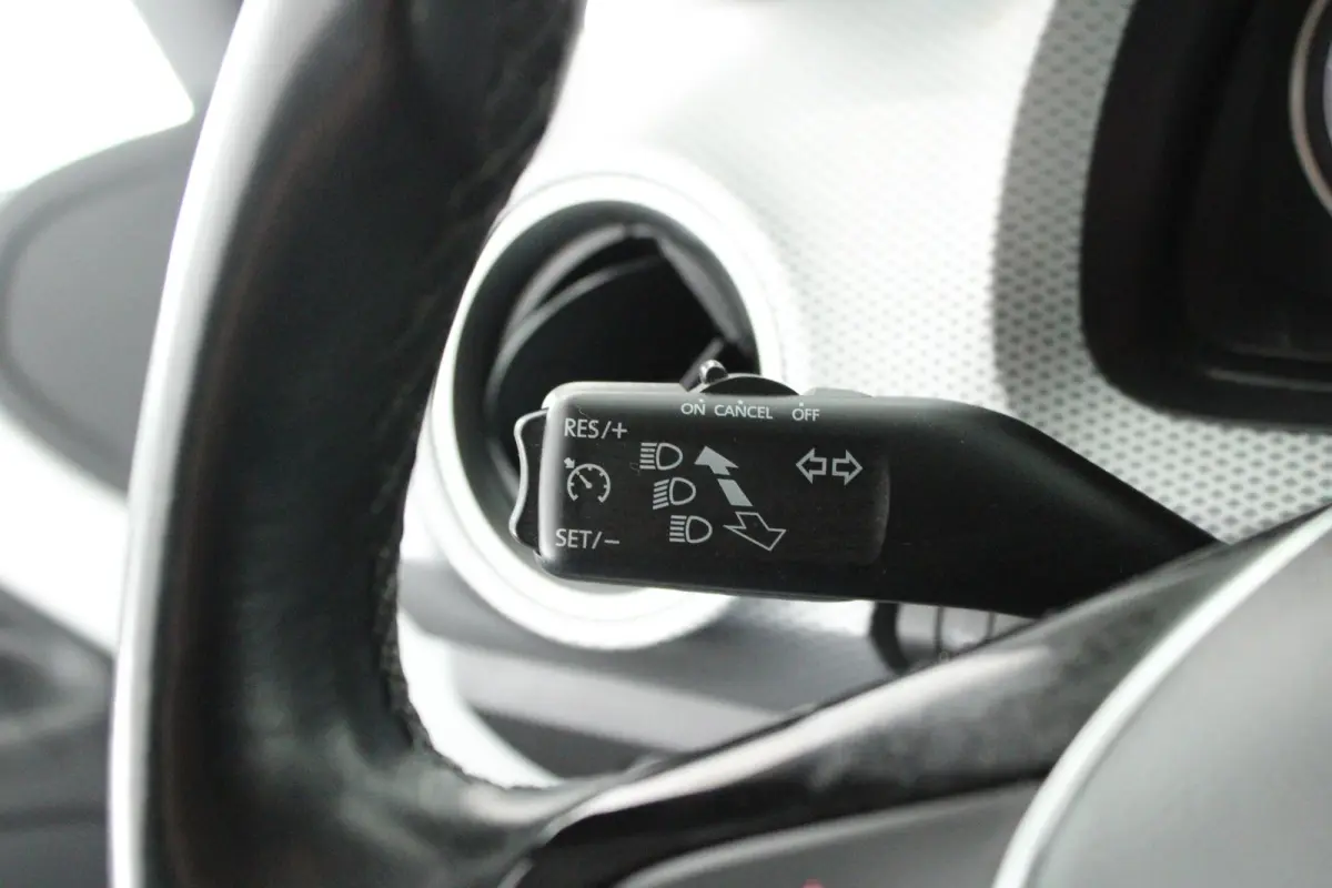 Up! 1.0 66pk Active Camera Cruise Stoelverwarming