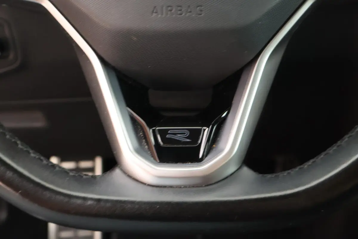 1.4 TSI eHybrid 245pk R-Line Black Style HUD Trekhaak 360Camera Leder Stoelverwarming Virtual Cockpit Keyless Navigatie Memory