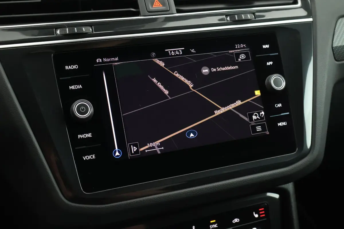 1.4 TSI eHybrid 245pk R-Line Black Style HUD Trekhaak 360Camera Leder Stoelverwarming Virtual Cockpit Keyless Navigatie Memory