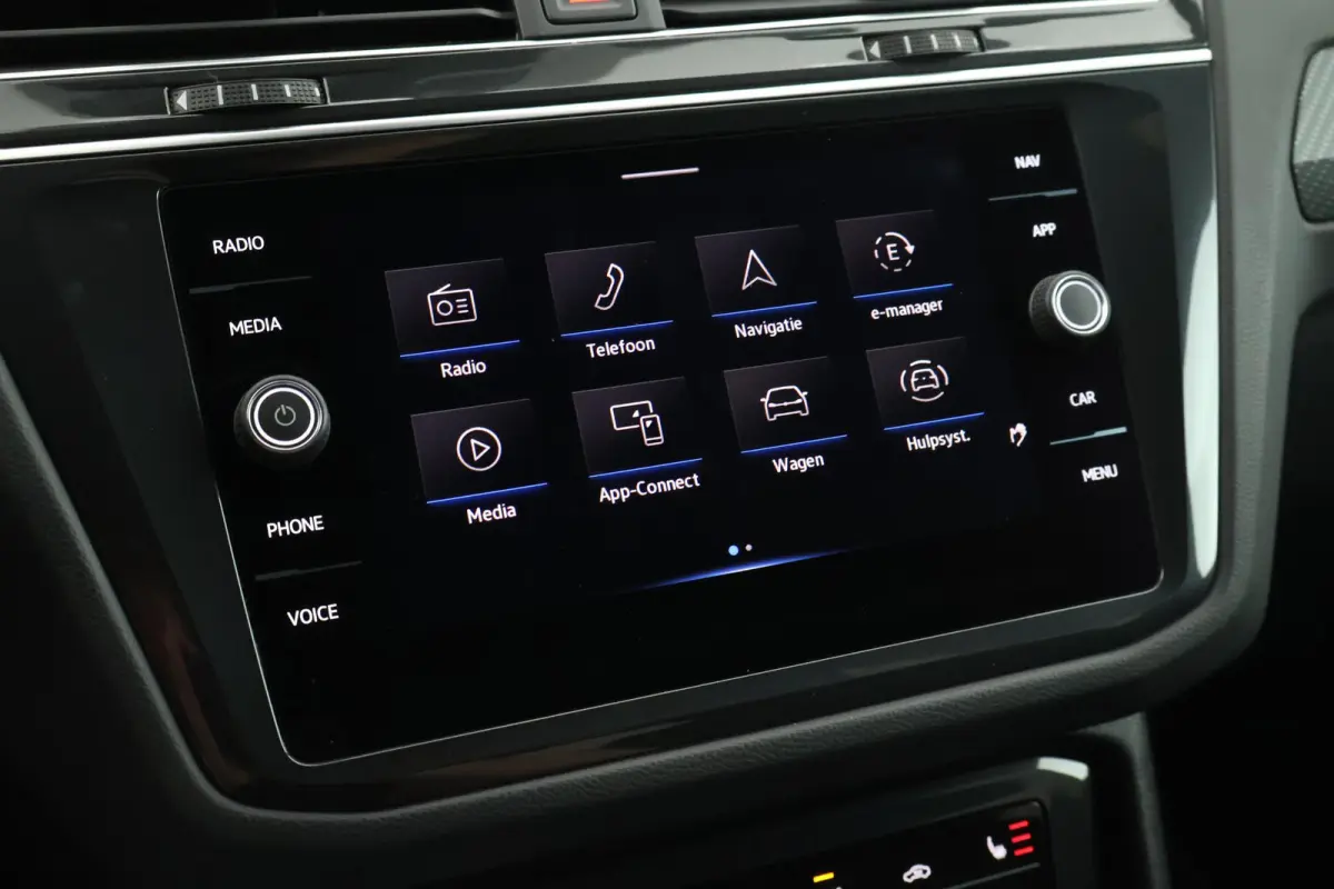 1.4 TSI eHybrid 245pk R-Line Black Style HUD Trekhaak 360Camera Leder Stoelverwarming Virtual Cockpit Keyless Navigatie Memory