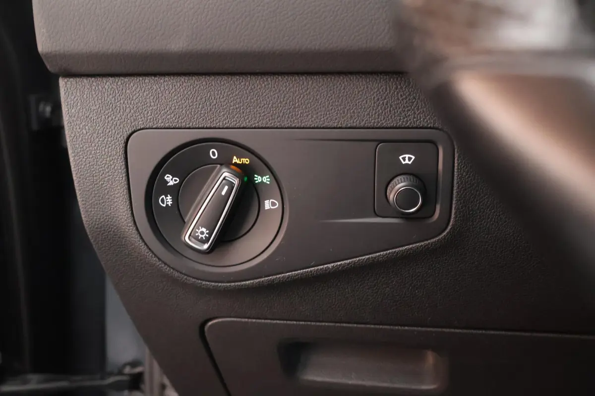1.4 TSI eHybrid 245pk R-Line Black Style HUD Trekhaak 360Camera Leder Stoelverwarming Virtual Cockpit Keyless Navigatie Memory