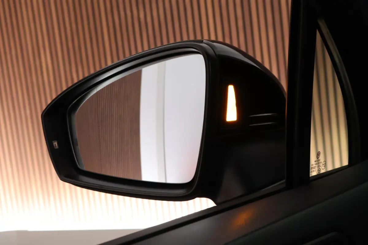 1.4 TSI eHybrid 245pk R-Line Black Style HUD Trekhaak 360Camera Leder Stoelverwarming Virtual Cockpit Keyless Navigatie Memory
