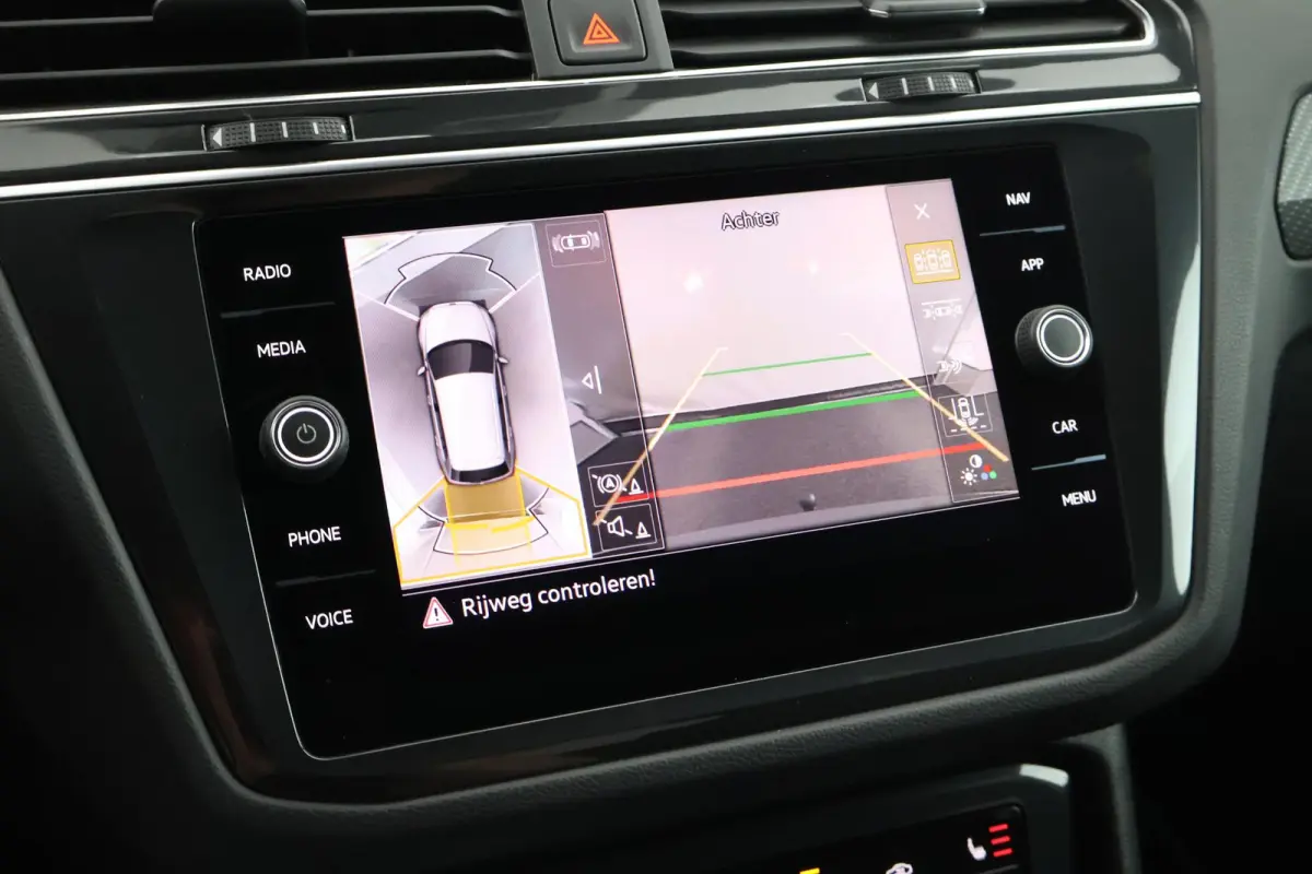 1.4 TSI eHybrid 245pk R-Line Black Style HUD Trekhaak 360Camera Leder Stoelverwarming Virtual Cockpit Keyless Navigatie Memory