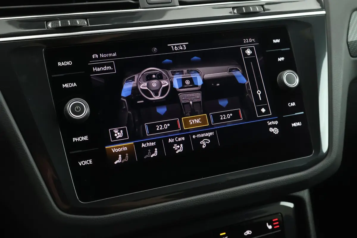 1.4 TSI eHybrid 245pk R-Line Black Style HUD Trekhaak 360Camera Leder Stoelverwarming Virtual Cockpit Keyless Navigatie Memory