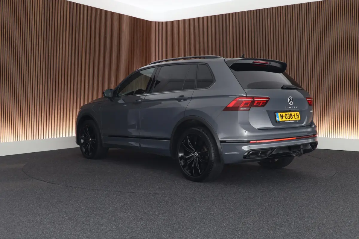 1.4 TSI eHybrid 245pk R-Line Black Style HUD Trekhaak 360Camera Leder Stoelverwarming Virtual Cockpit Keyless Navigatie Memory